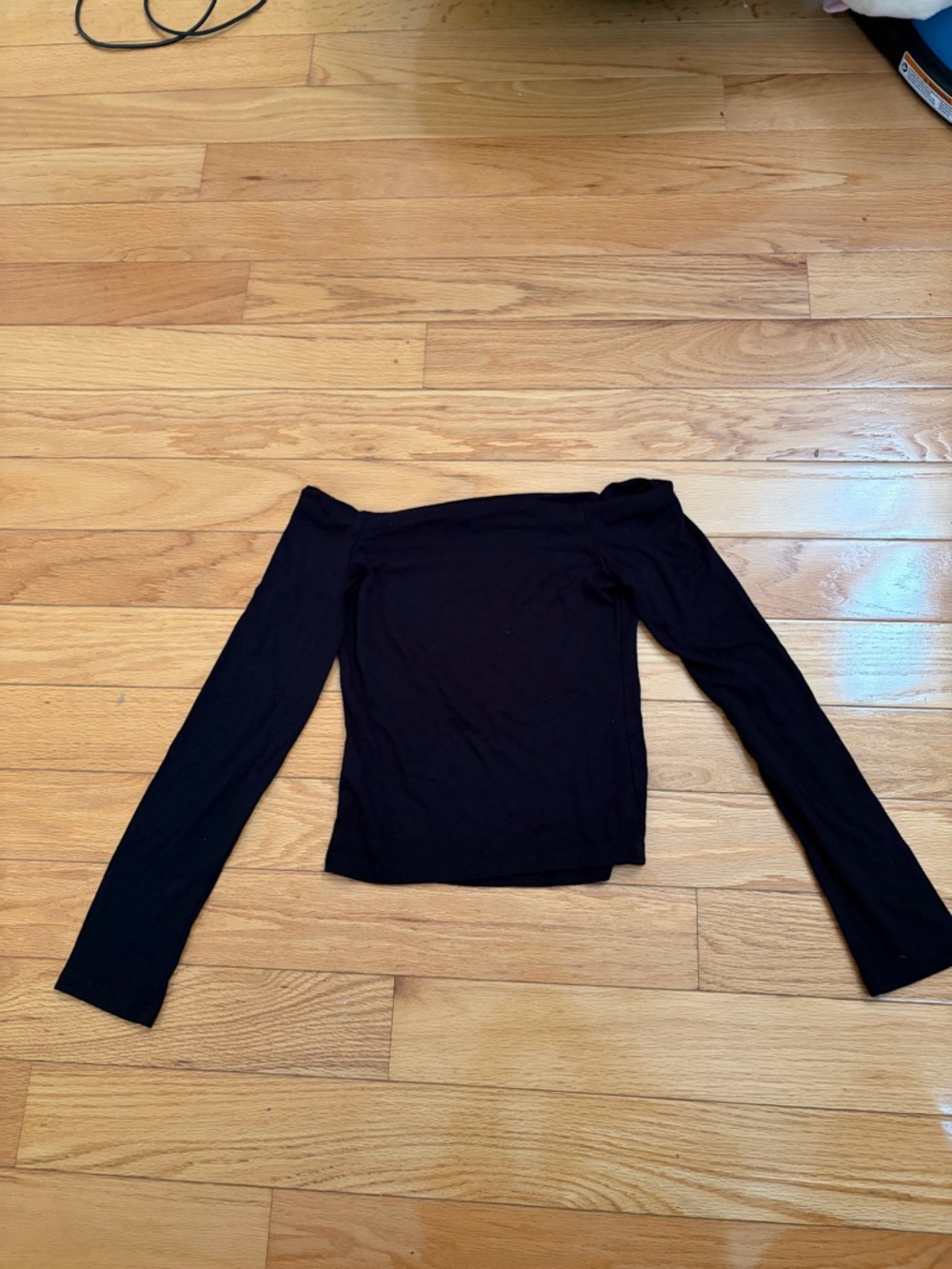Black Off-Shoulder Long-Sleeve Top